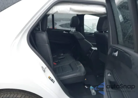 2014 Mercedes-Benz Ml 350 4Matic z USA, uszkodzony, nr VIN 4JGDA5HB8EA363368